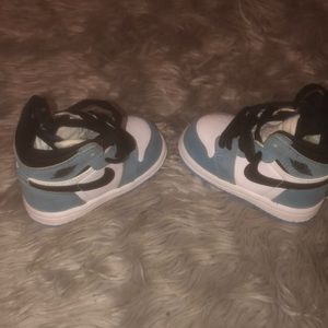 University Blue Jordan 1s 4c
